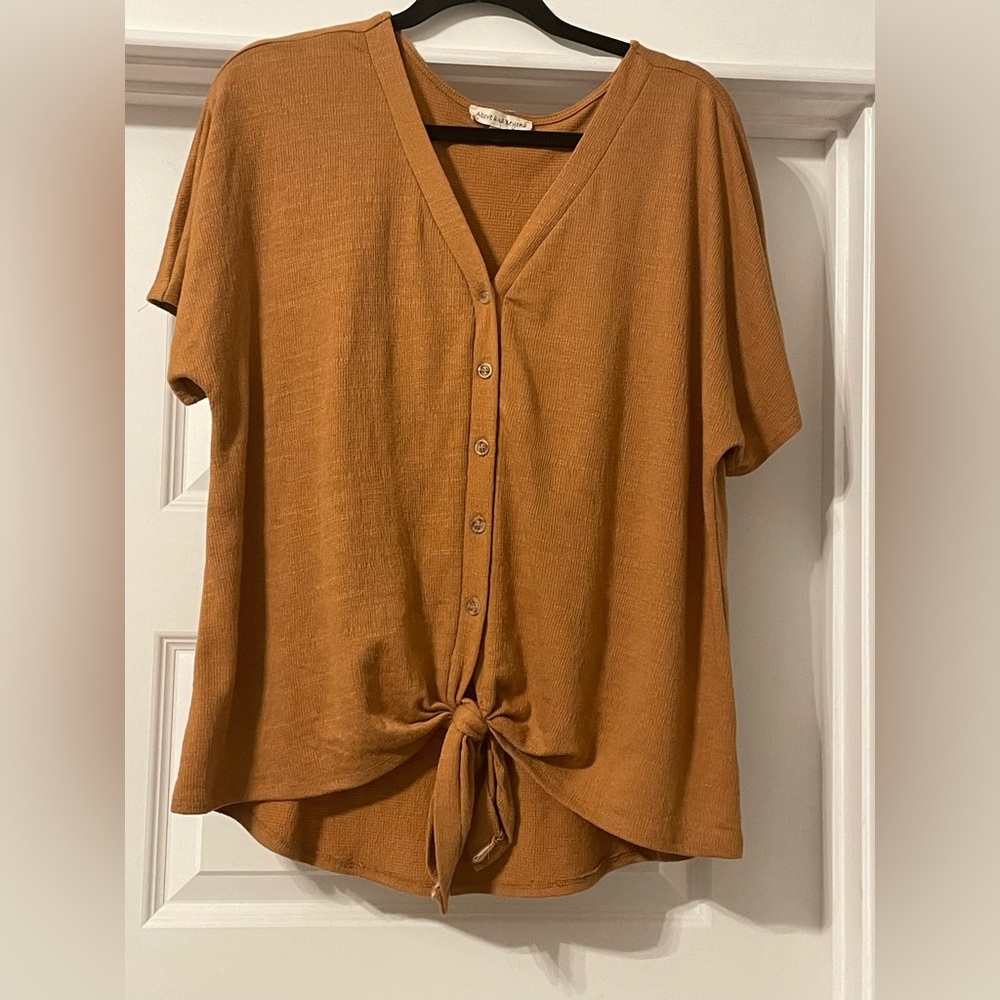 Above and beyond knot top blouse XL